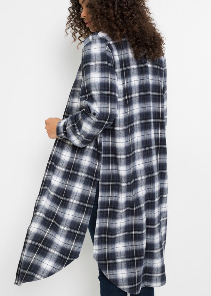 Longbluse mit seitlichen Schlitzen