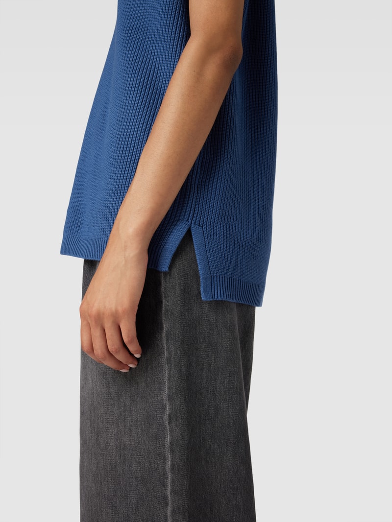 Strickpullover mit V-Ausschnitt in jeans