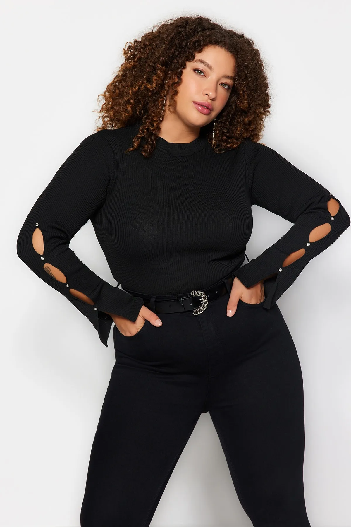 Trendyol Curve  Schwarzer Rollkragenpullover, schlichte, figurbetonte Polyelite-Strickbluse in Übergröße TBBAW24AF00021