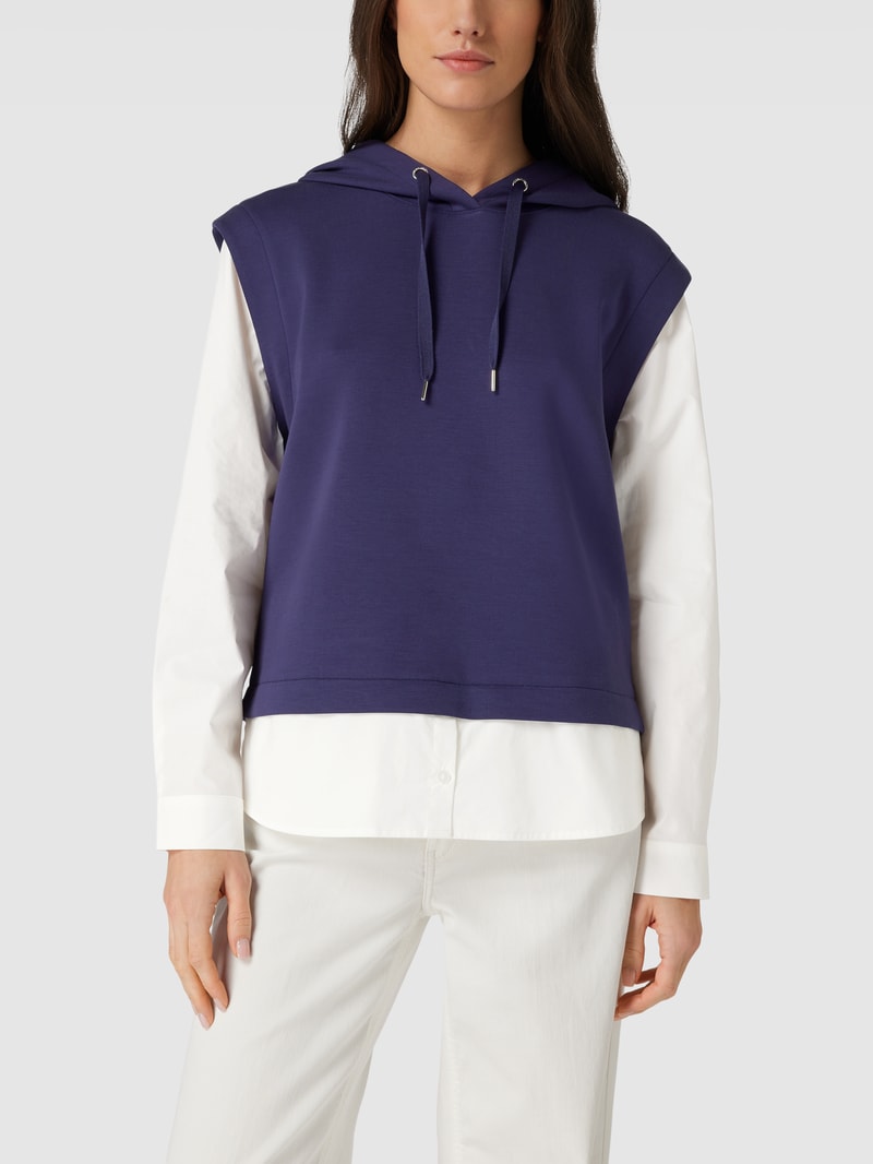 Hoodie mit Kontrastbesatz in marineblau