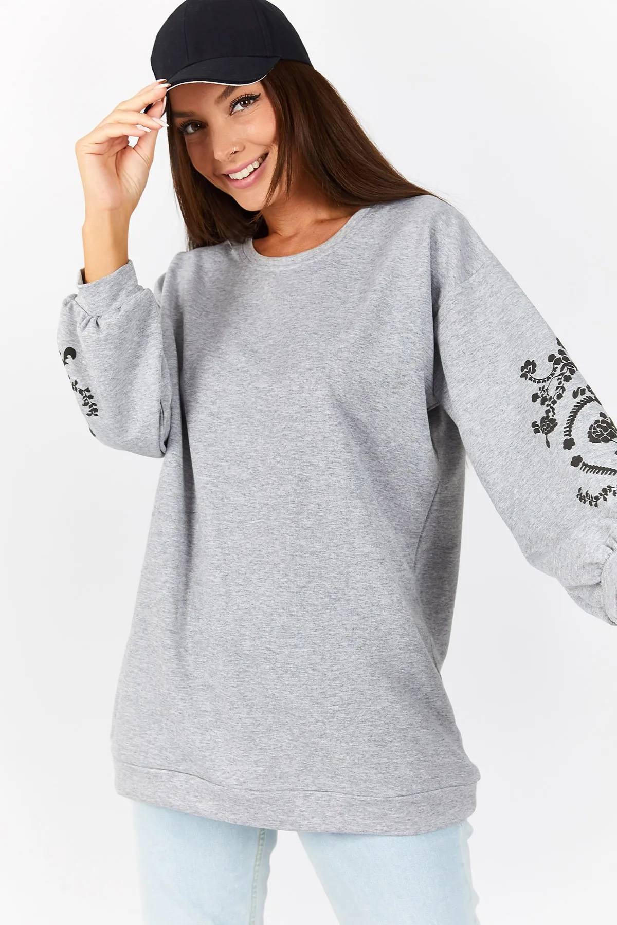 armonika  Graumelierte Damen-Tunika mit rundem Ausschnitt und geprägten Ärmeln ARM-21K024033