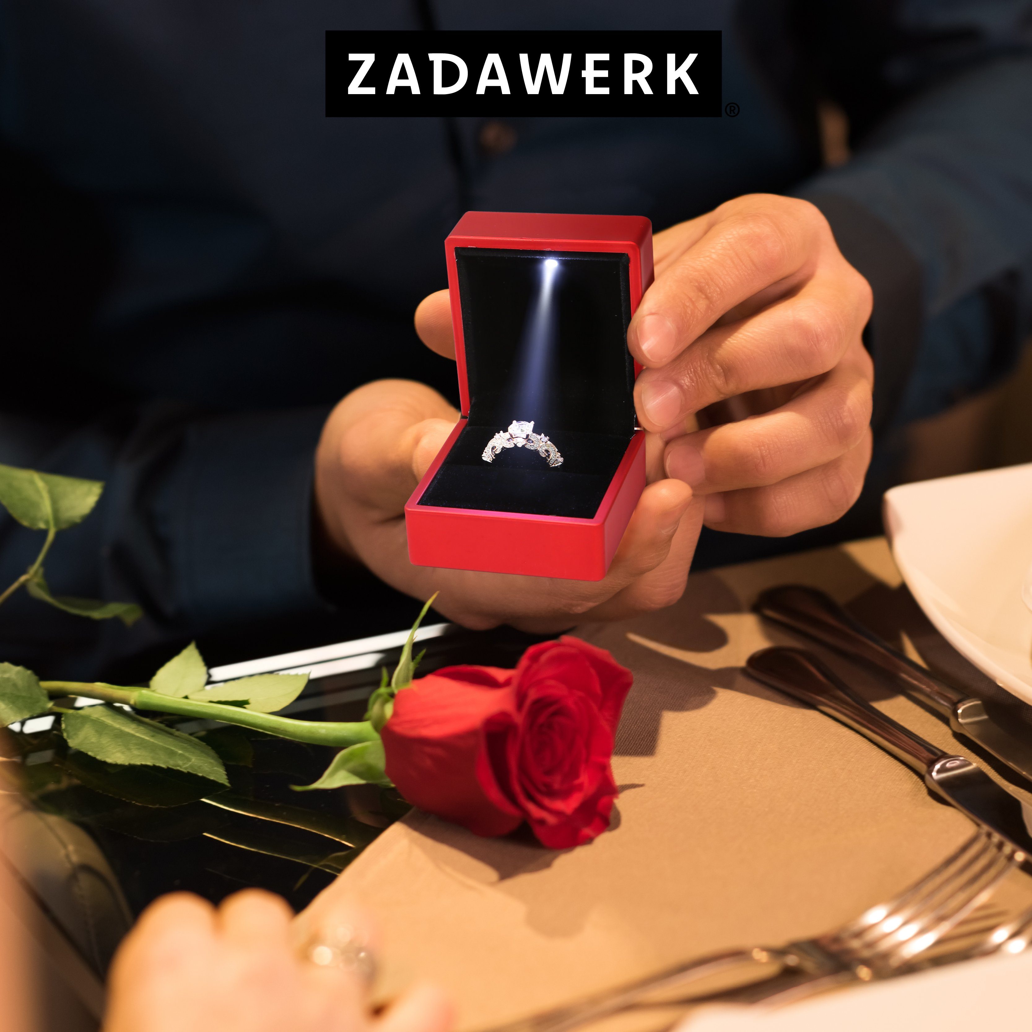 ZADAWERK Schmucketui Ringbox mit LED (ROT), Schmuckdose mit Beleuchtung