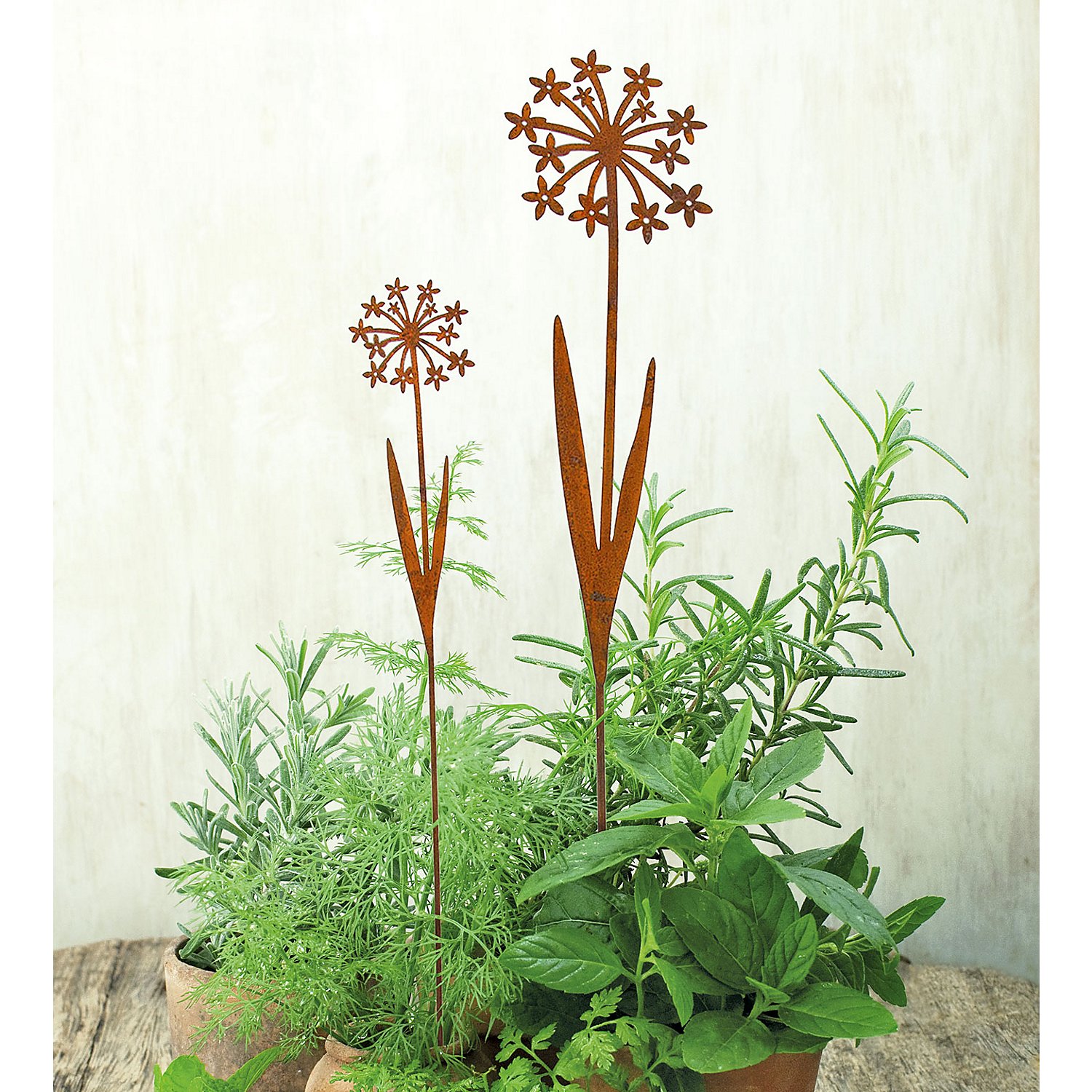 Rost-Blumen aus Metall, 59,5 und 78 cm, 2 Stück