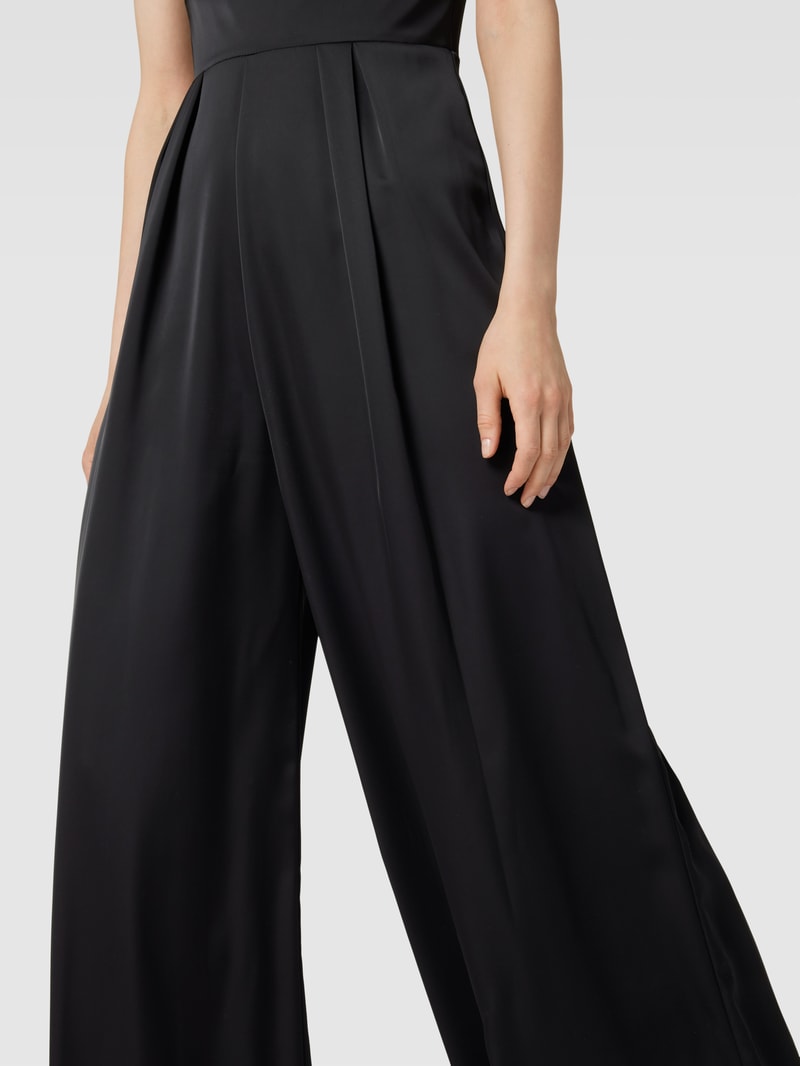 Jumpsuit mit V-Ausschnitt in schwarz