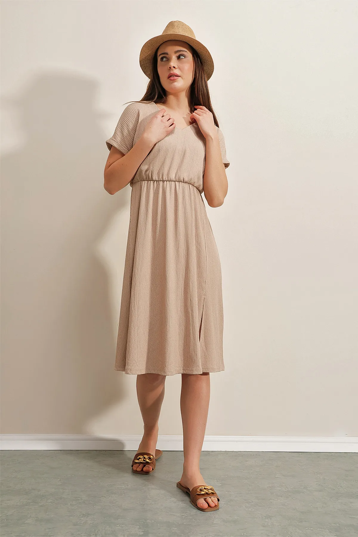 Bigdart  2378 Strickkleid mit V-Ausschnitt und Schlitz – Keks