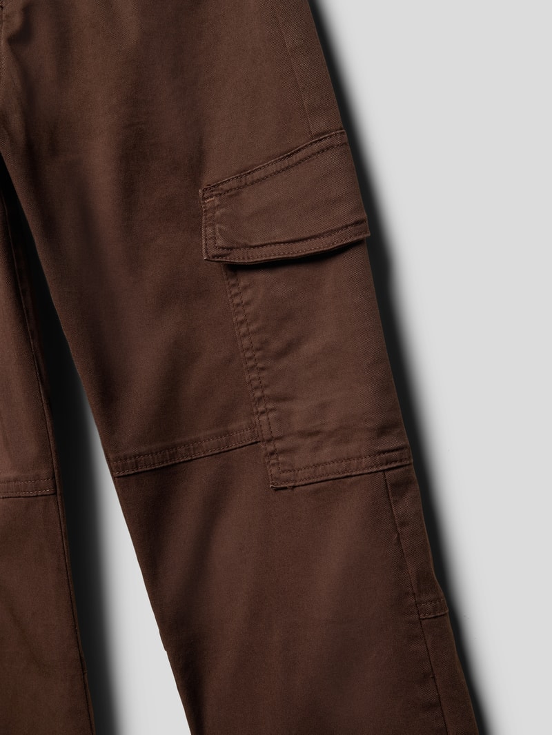 Cargohose mit Knopf- und Reißverschluss in hellbraun