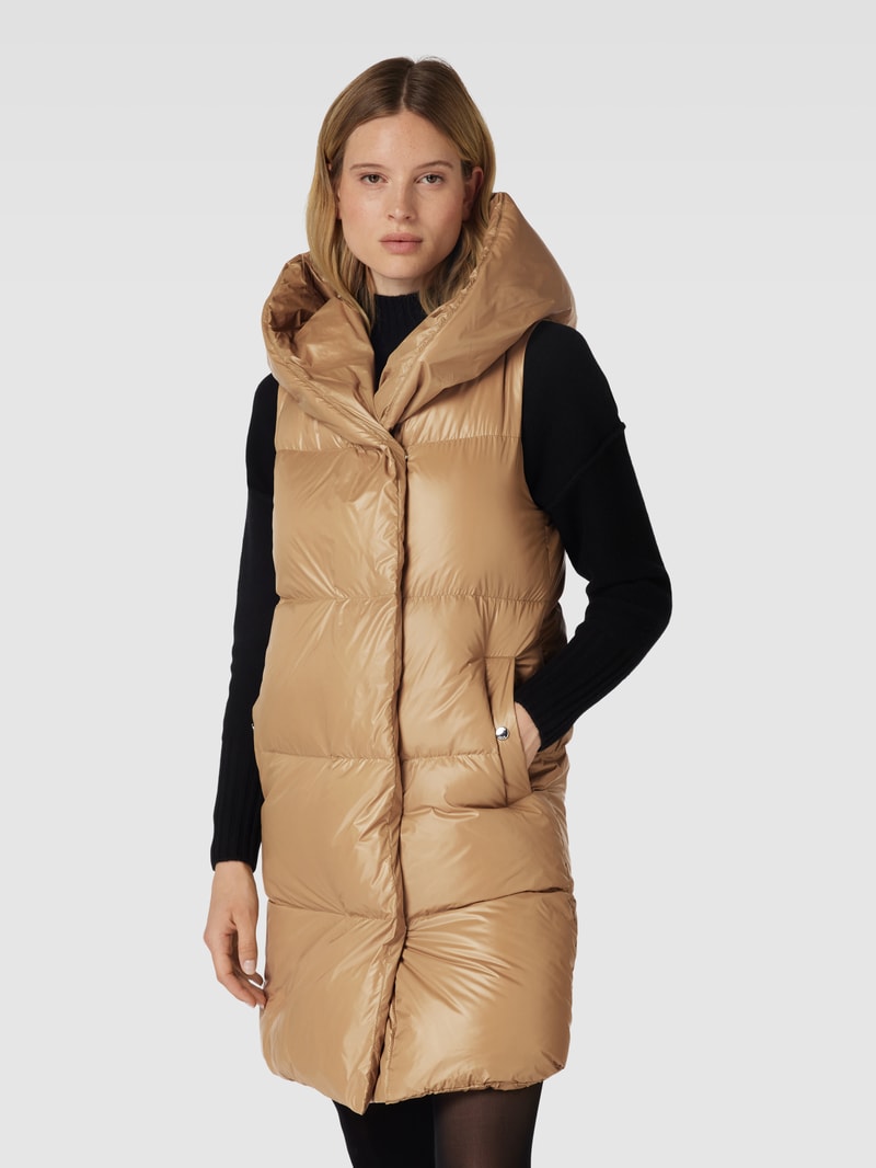 Daunenmantel im ärmellosen Design Modell 'Paholina' in camel