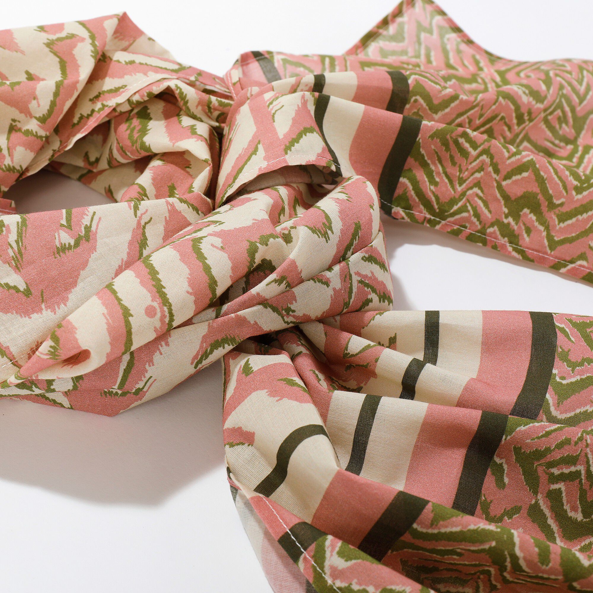 Foulard fabriqué en France imprimé cachemire, 198 x 38 cm