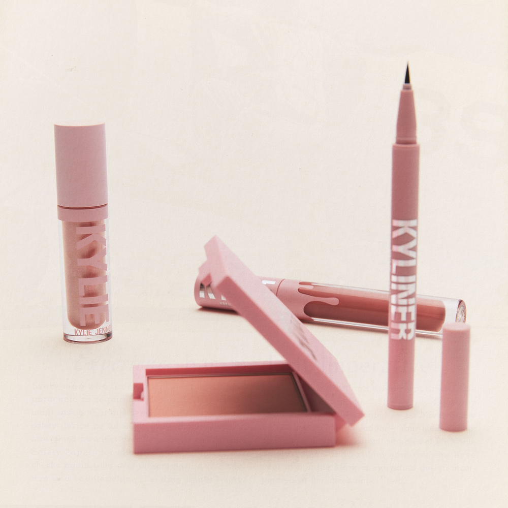 kylie by kylie jenner Coffret cadeau Maquillage Produits de maquillage