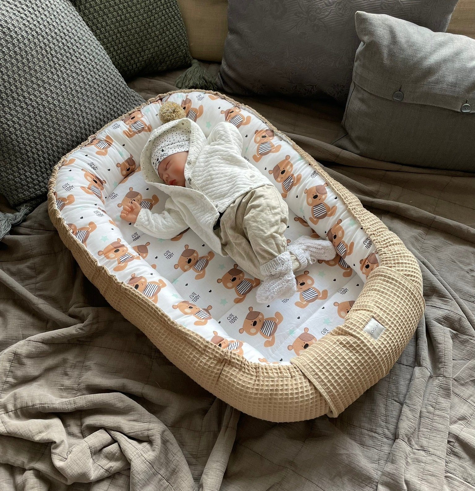 Loolay Bettnestchen TAUPE WAFFELPIQUE Braun TEDDY Baumwolle BABYNEST Babykokon Kokon, (Neugeborene Babyaustattung Reisebett Nestchen SOLO/ o. in Geschenk SETS, 1-tlg., 4 Jahreszeiten ATMUNGSAKTIVER TAUPE WAFFEL), 100% Europäische Stoffe und Kleinseri