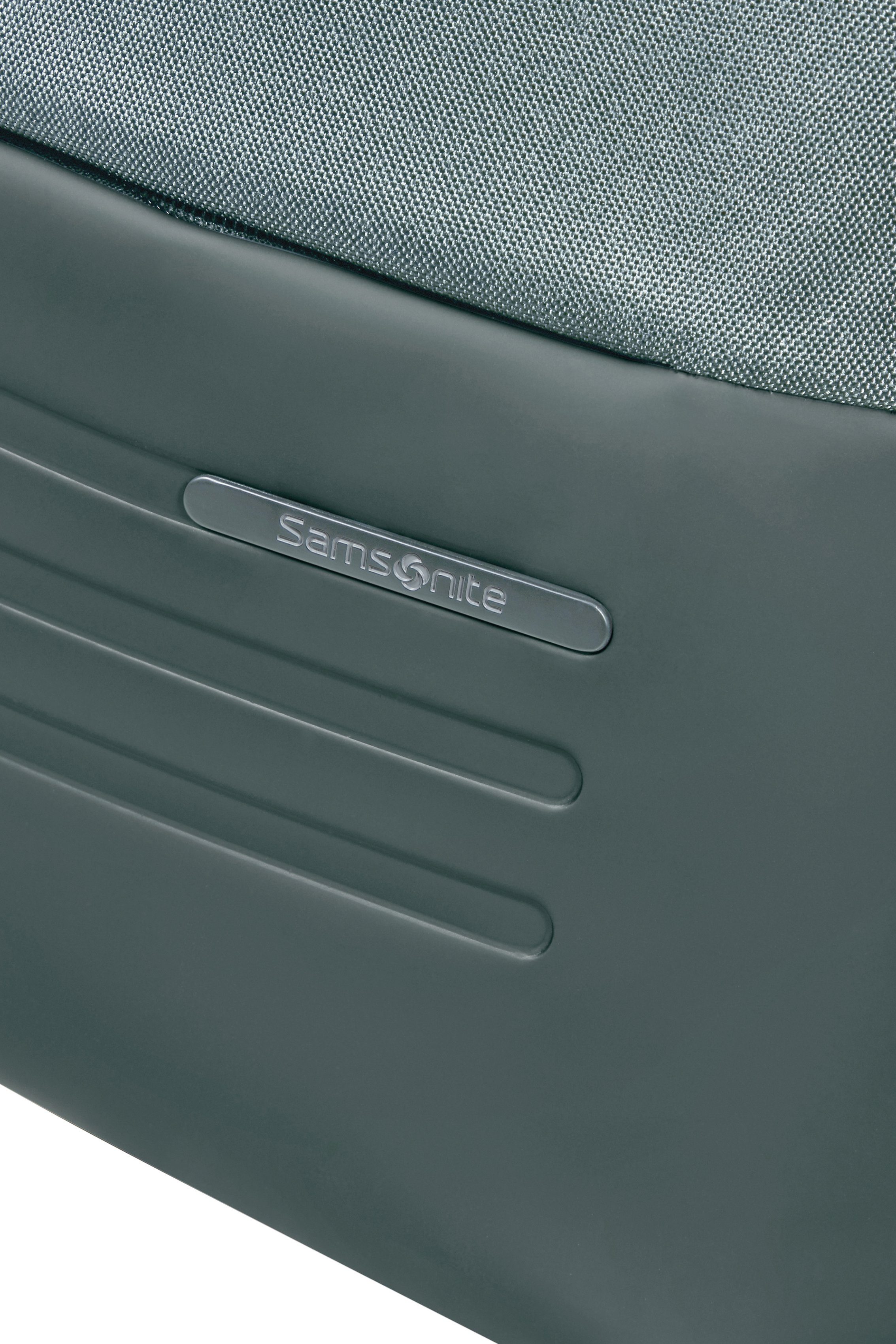 Samsonite Laptoprucksack Stackd Biz, mit USB-Schleuse, Tablet und Laptopfach; z. T. aus recyceltem Material