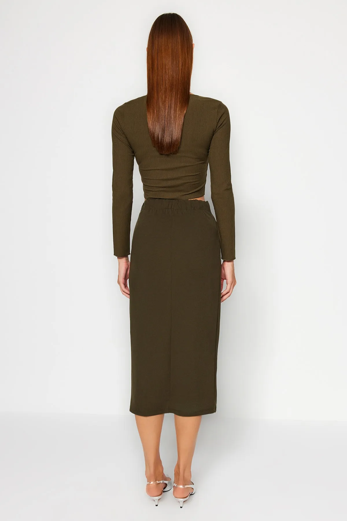 Trendyol Collection  Khakifarbener Maxi-Bleistiftrock aus Crêpe-Strick mit Knopfleiste TWOSS23ET00320