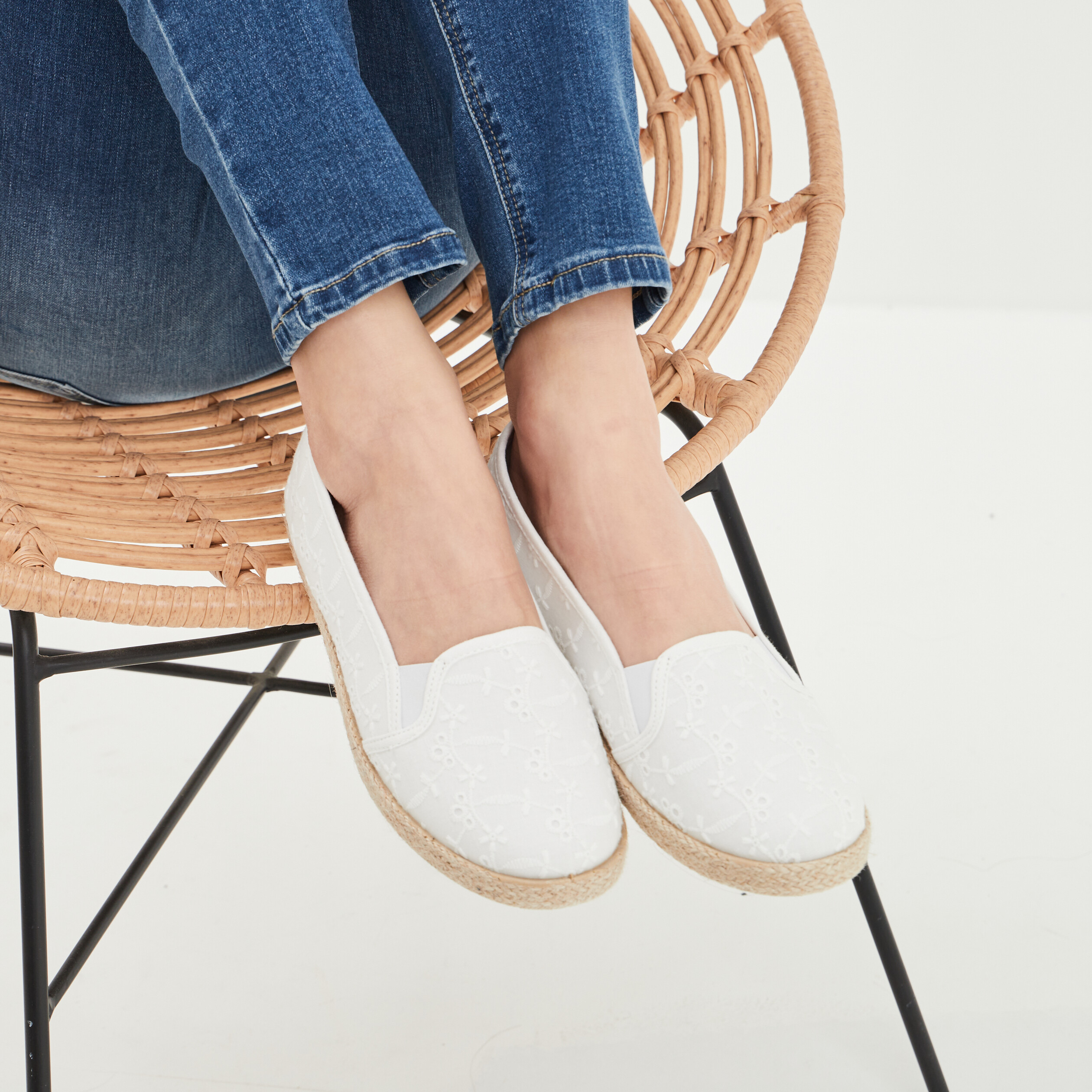 Ballerines brodées en toile blanc femme | La Halle