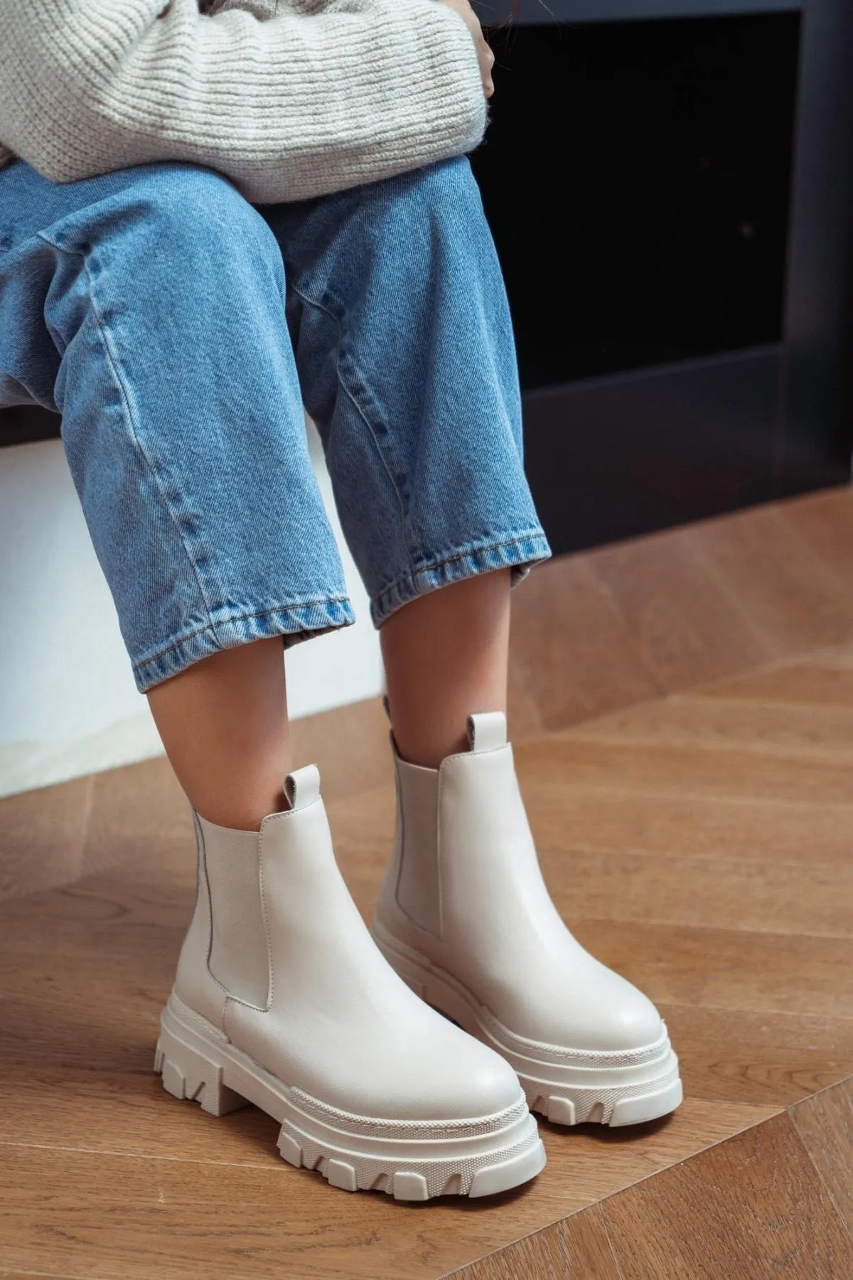 NİŞANTAŞI SHOES  Moskau Beige Matte Gummi detaillierte Damenstiefel mit flacher Sohle