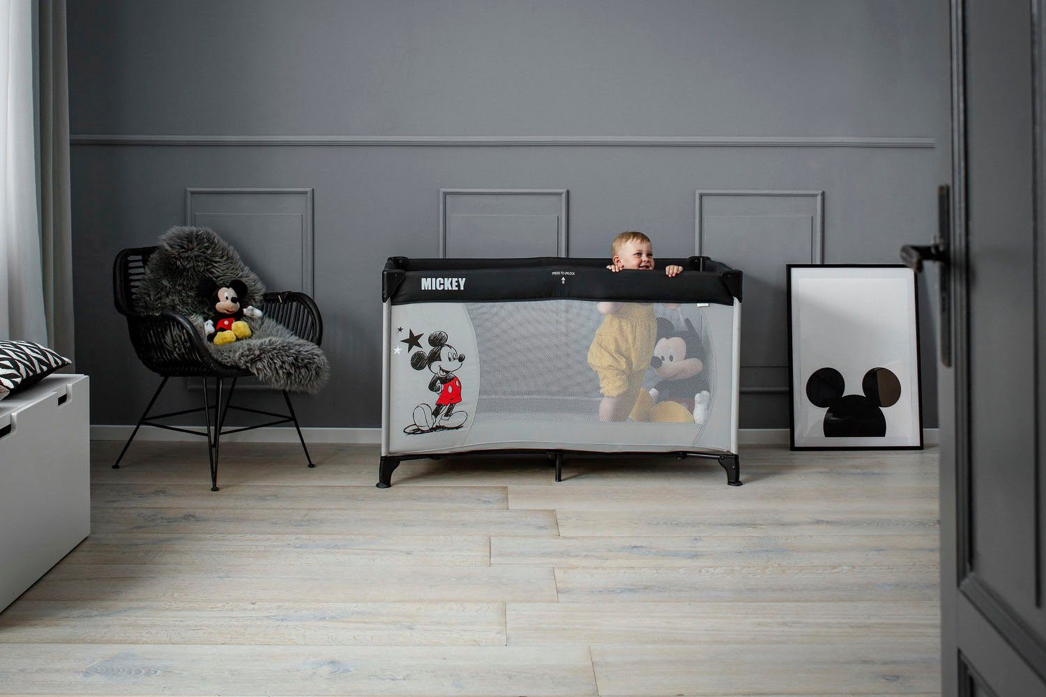 Hauck Baby-Reisebett Dream N Play - Mickey Stars, inkl. Transporttasche