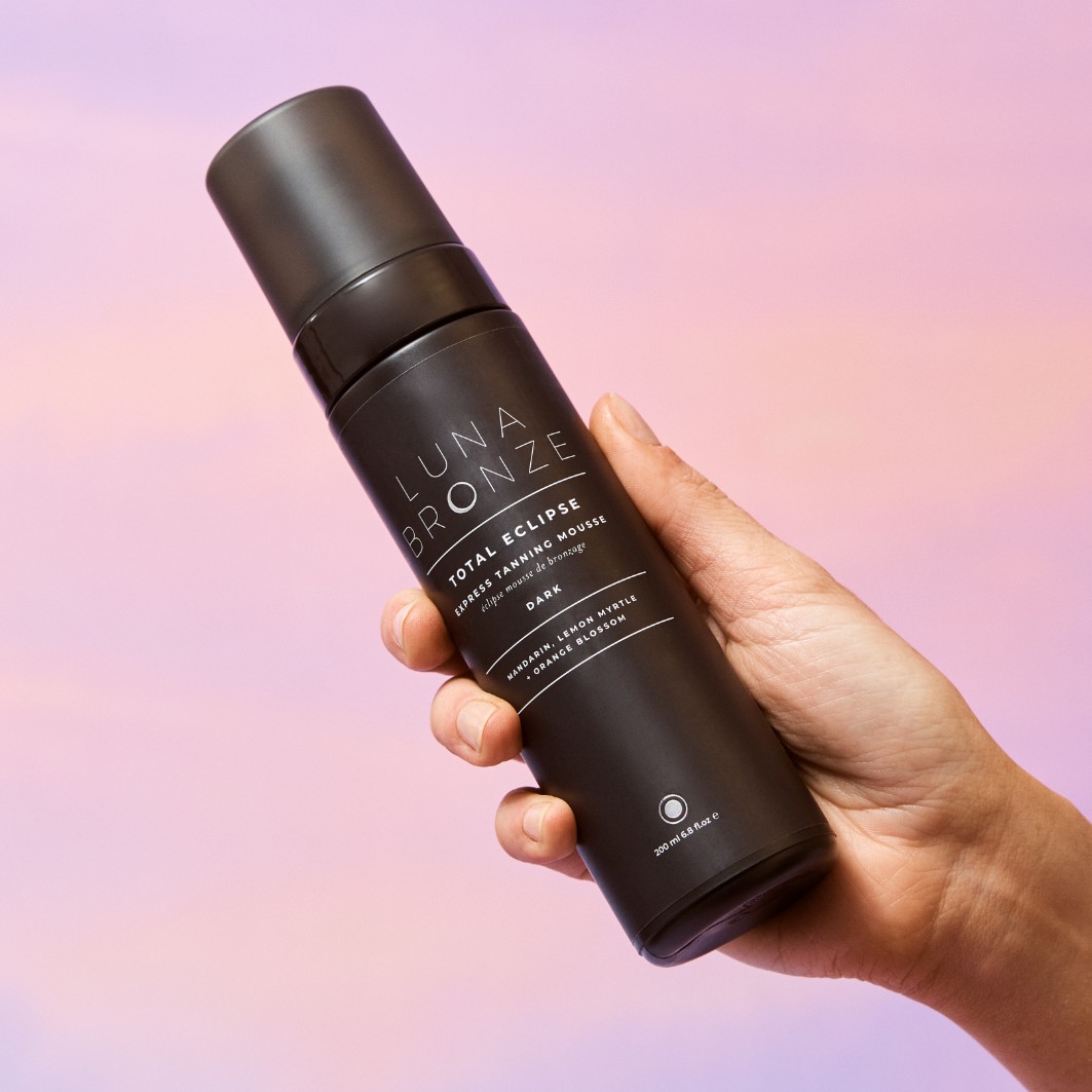 Total Eclipse. Express Tanning Mousse Dark
