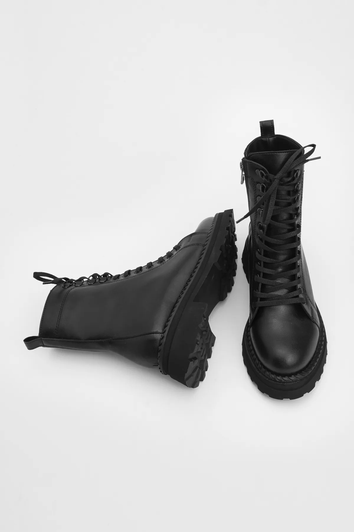 Marjin  Damenstiefeletten mit dicker Sohle Zohen Schwarz