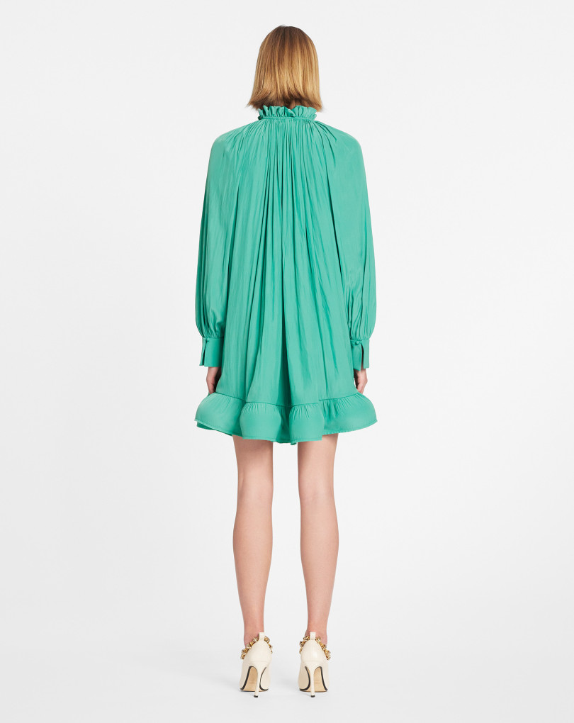 ROBE COURTE MANCHES LONGUES AVEC VOLANTS EN CHARMEUSE