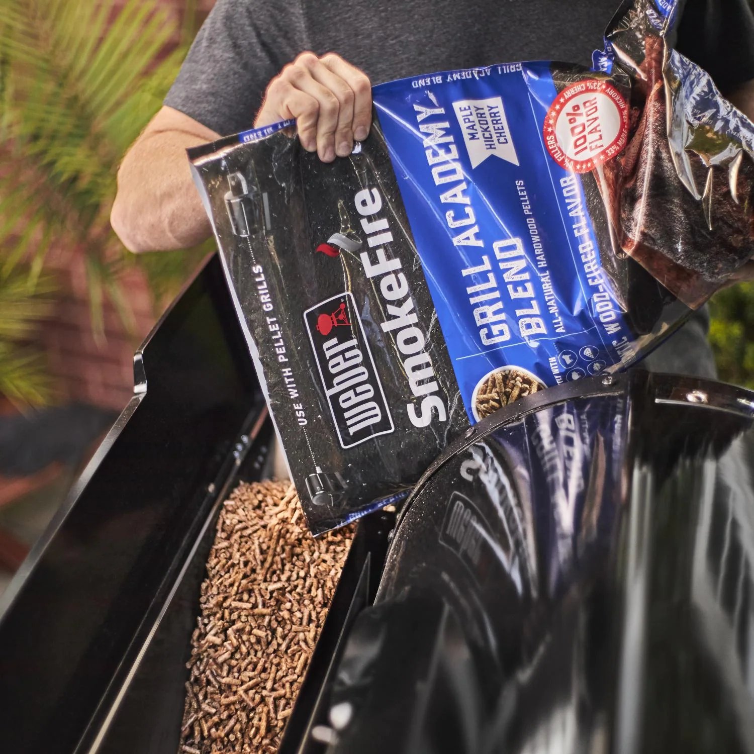 Weber SmokeFire EX6 Gen 2 36-Inch Wi-Fi Enabled Wood Fired Pellet Grill - 23510201
