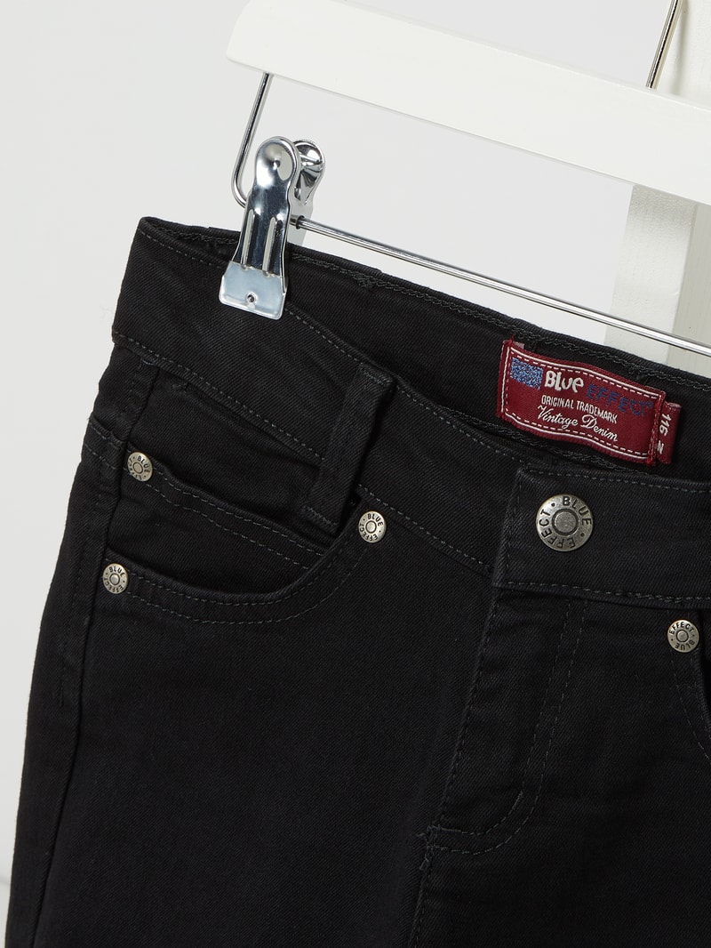 Skinny Fit Jeans mit Stretch-Anteil in schwarz