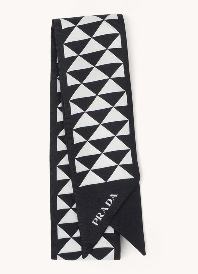 Prada  Sjaal van zijde met print 85 x 5 cm