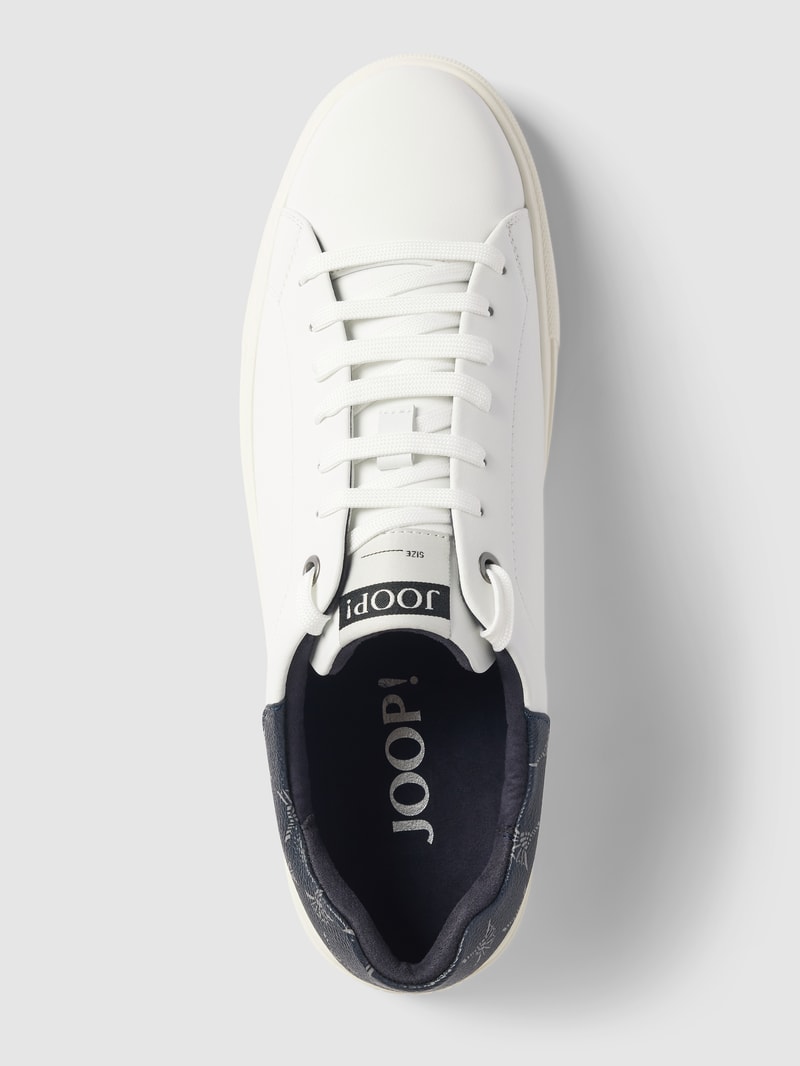 Sneaker mit Label-Detail Modell 'cortina' in weiß