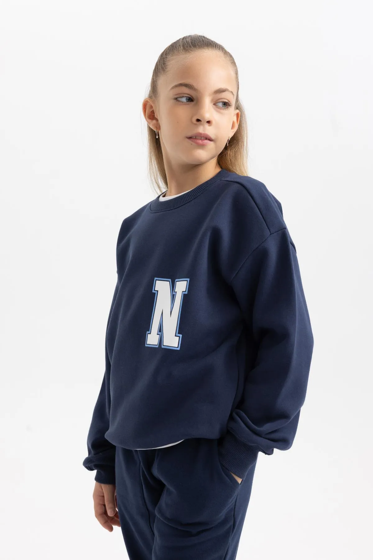 DeFacto  Dickes und weiches, pelziges Sweatshirt mit Rundhalsausschnitt für Mädchen - B2507a823wn