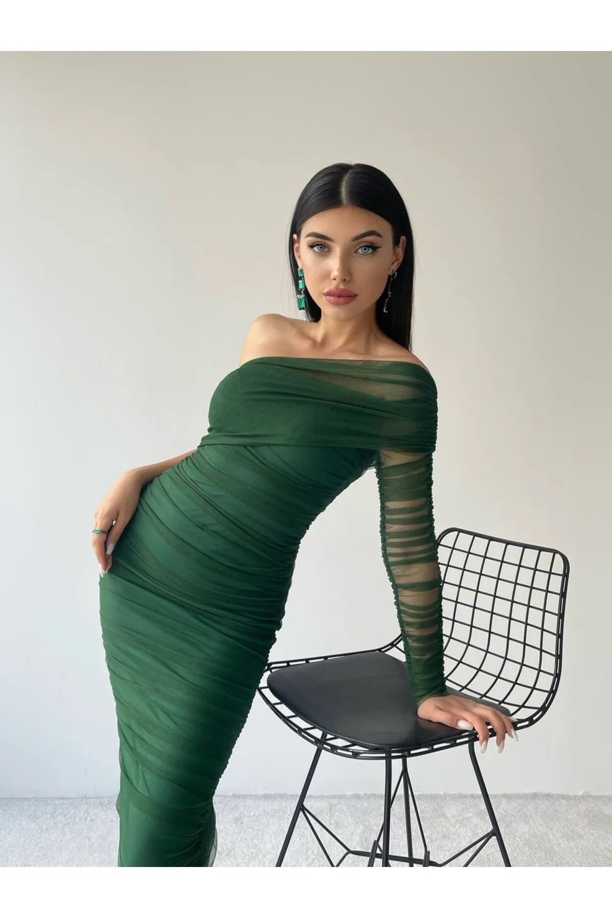 SONREİR  Midi-Tüllkleid mit einem Ärmel