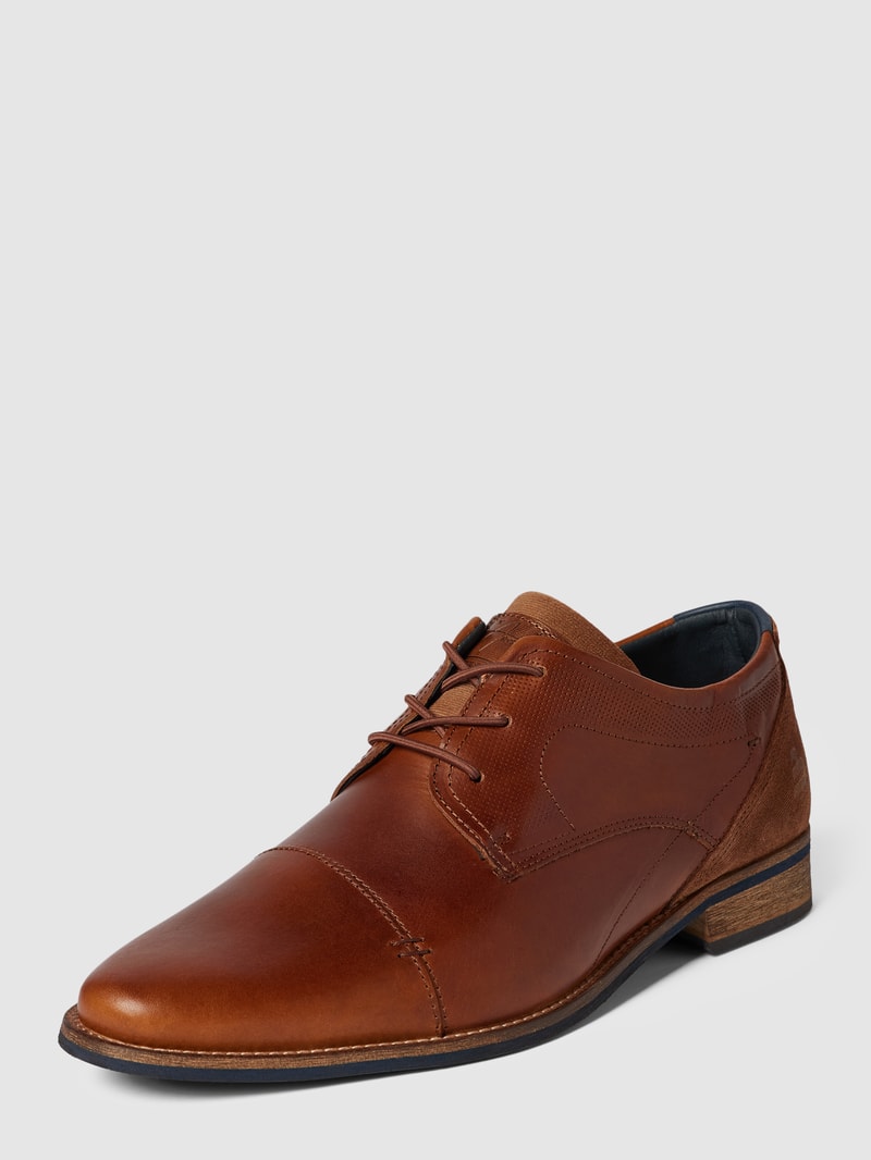 Schnürschuhe mit Label-Details in cognac