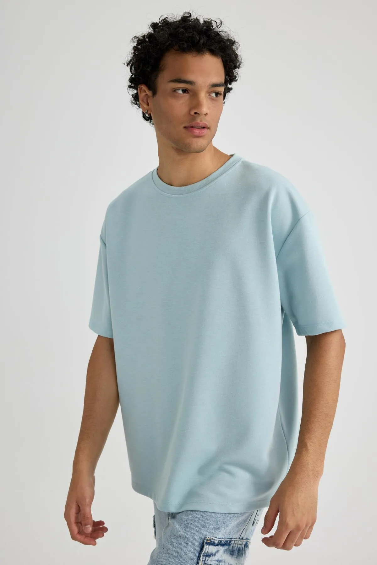 DeFacto  T-Shirt mit Rundhalsausschnitt in Oversize-Passform