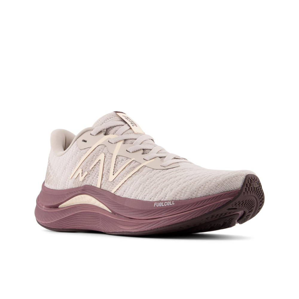 New Balance FuelCell Propel v4 WFCPRCH4 / grau