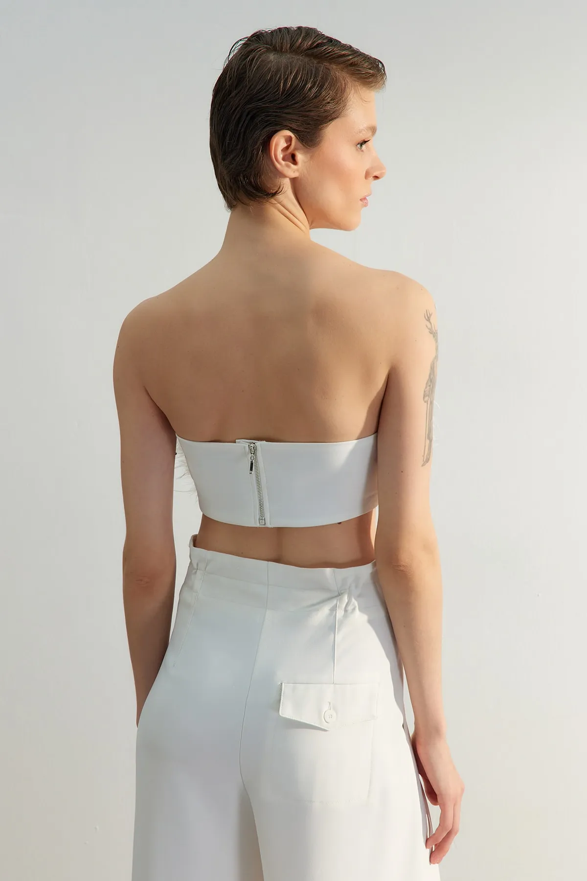 Trendyol Collection  Ecru Crop Woven Bustier Bustier TPRSS23BS00120