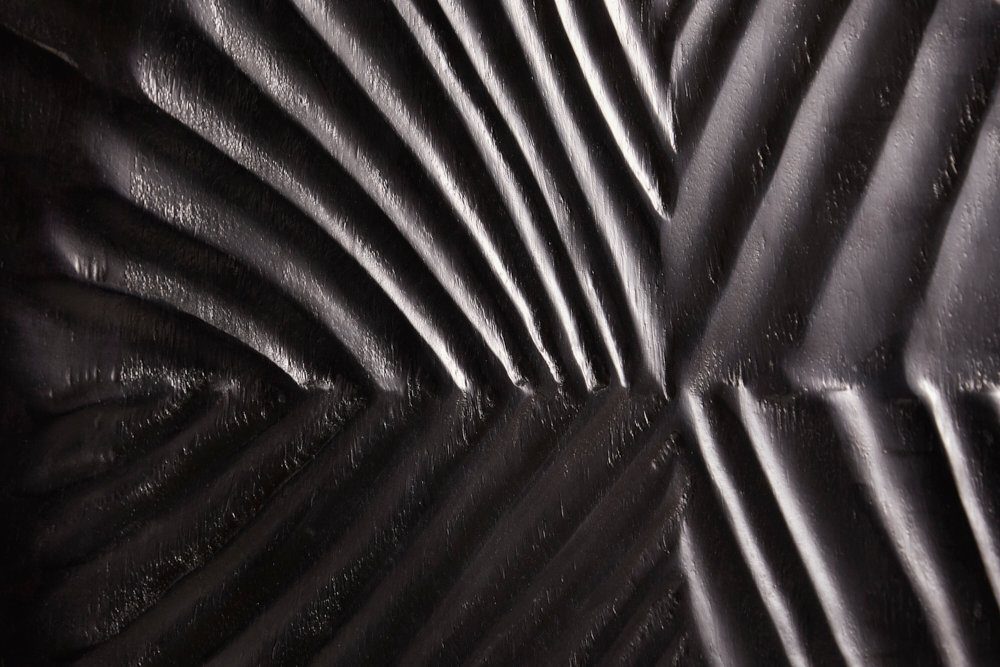 riess-ambiente Highboard SCORPION 120cm schwarz, Massivholz · Schrank · 3D Schnitzereien · Handarbeit · Wohnzimmer