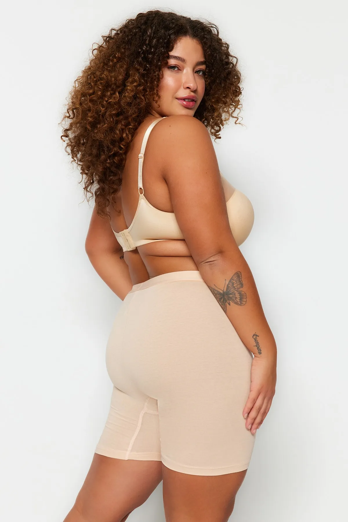 Trendyol Curve  Große Größen in Leggings - Beige - Hoher Bund