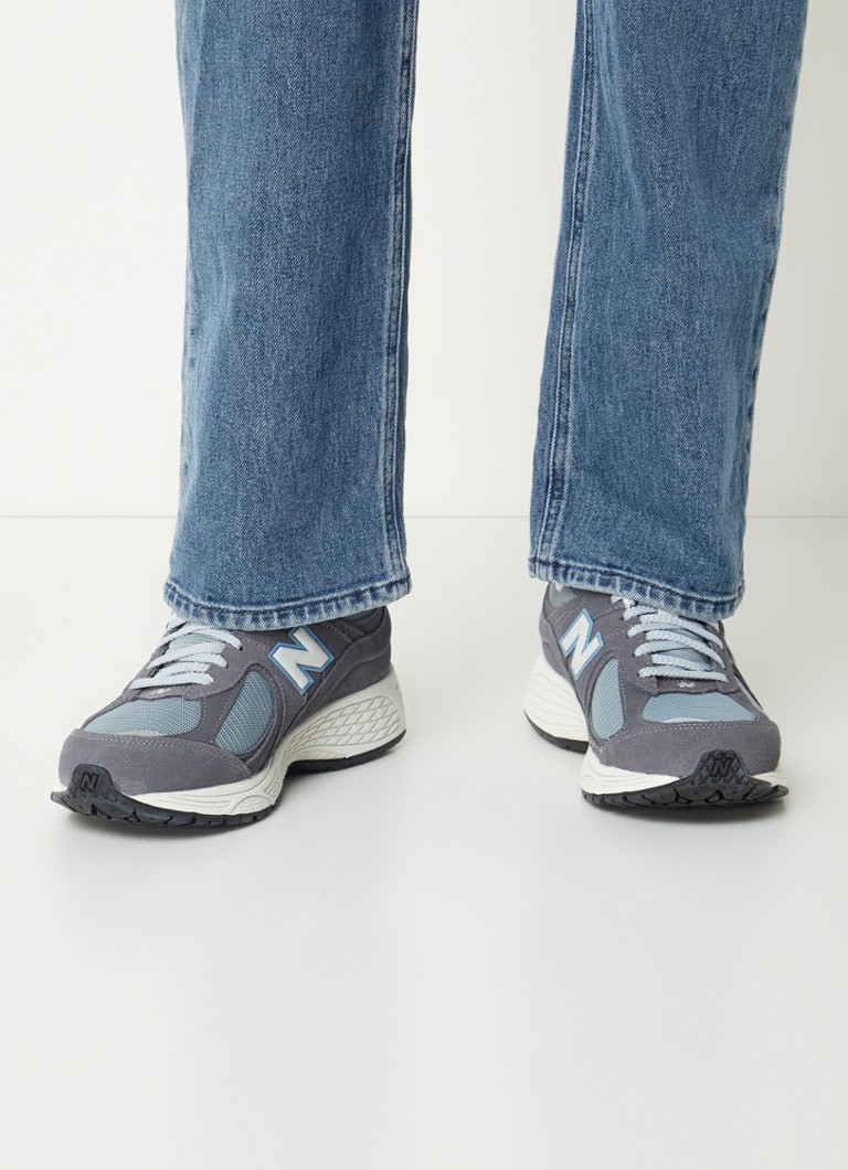 Αθλητικά παπούτσια New Balance 2002R από mesh με σουέτ λεπτομέρειες