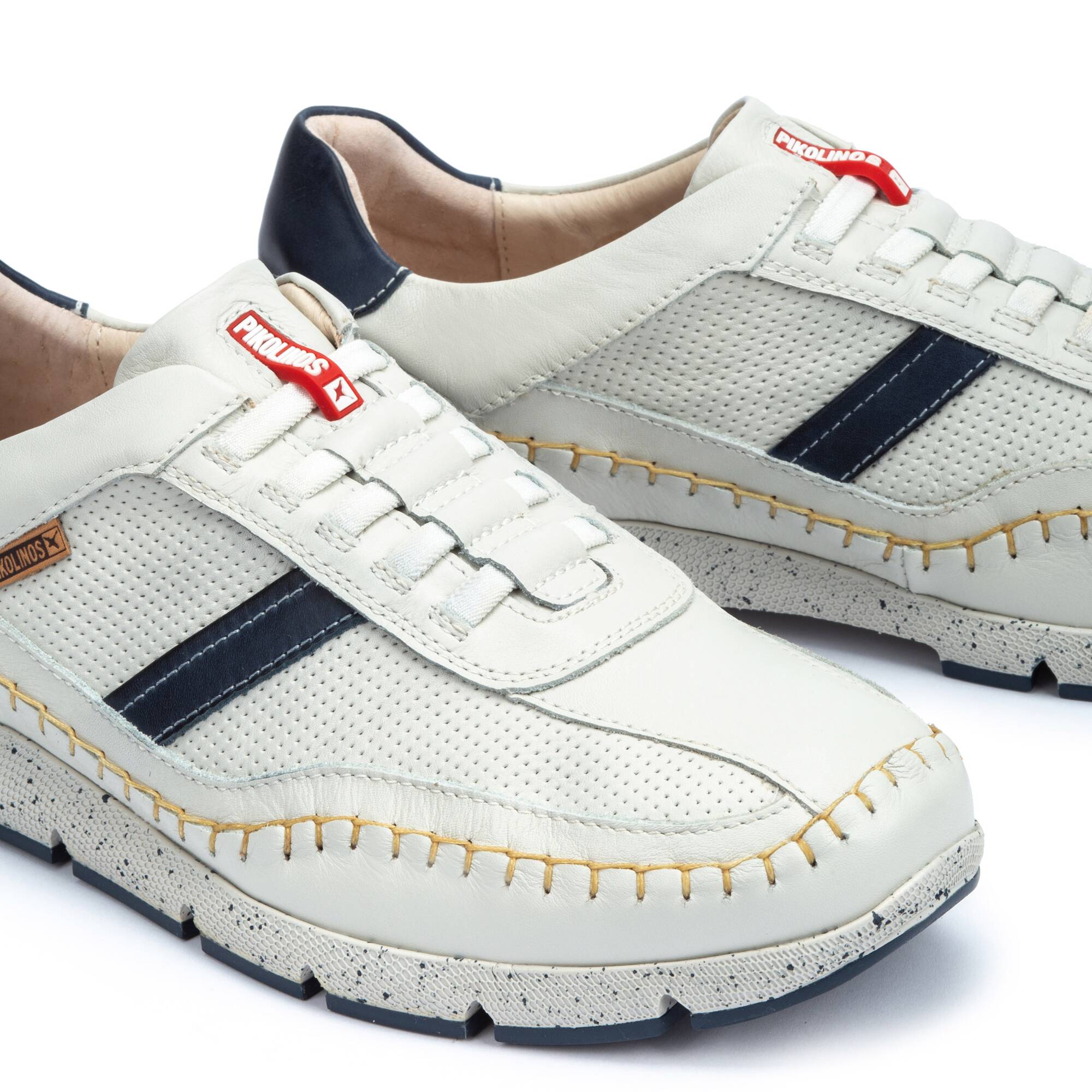 Buty sportowe męskie z gumką - PIANKA