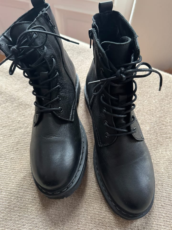 palado Schnürstiefel in Schwarz günstig kaufen 42