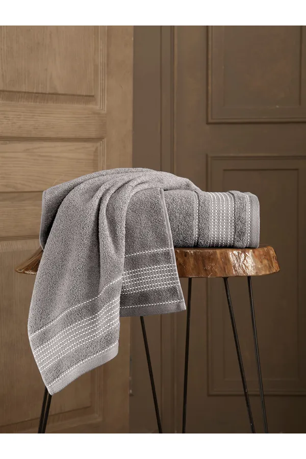 Karna Home  Ladinisches Set mit 2 Badetüchern aus 100 % Baumwolle