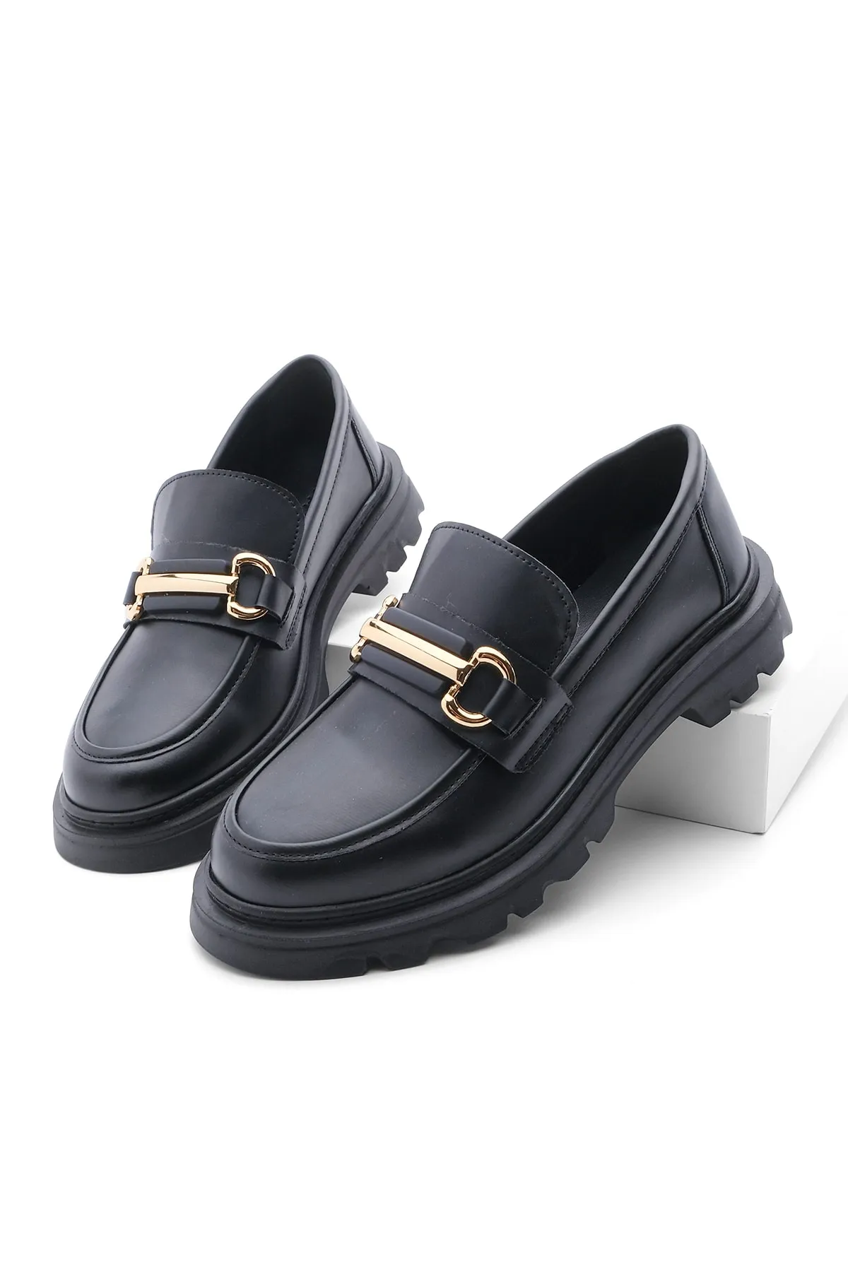 Marjin  Damen Loafer Dicke Sohle Kette Freizeitschuhe Yones Schwarz