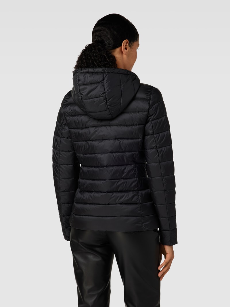 Steppjacke mit Kapuze in schwarz