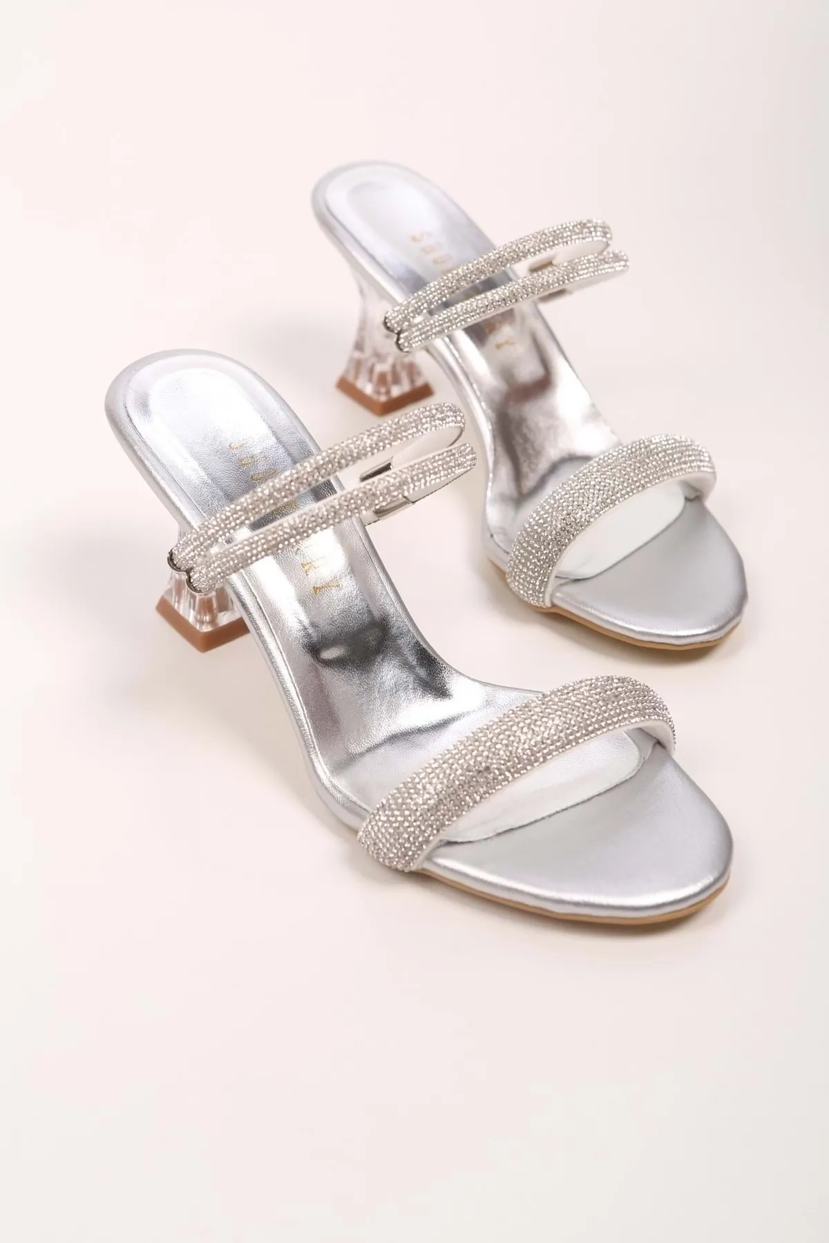Shoeberry  Damen-Hausschuhe und -Schuhe mit Absatz von Dima Silver Skin Stone
