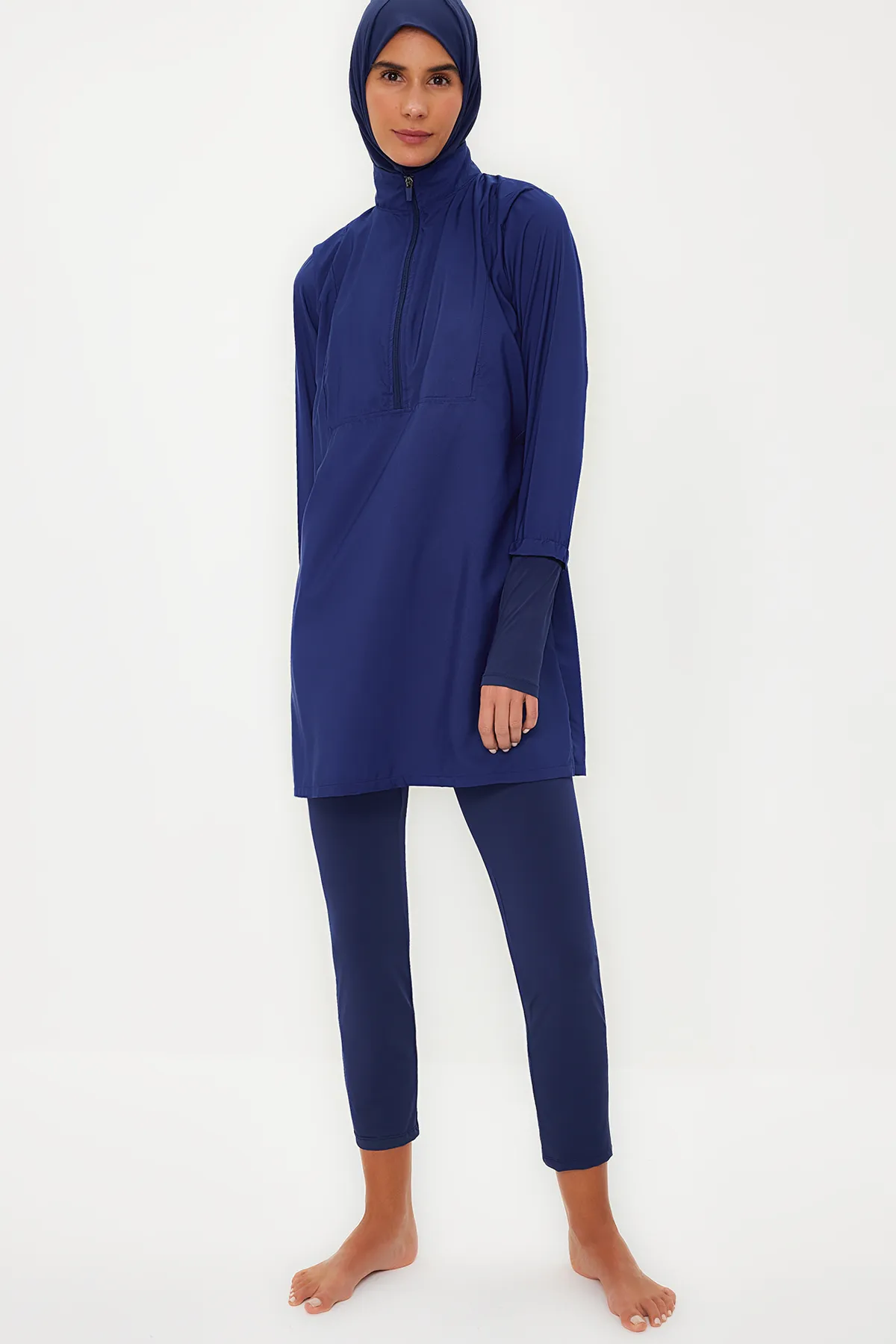 Trendyol Modest  Marineblaues, vollständig überzogenes, vierteiliges Badeanzug-Set aus gestricktem Lycra in Marineblau TCTSS23CF00000