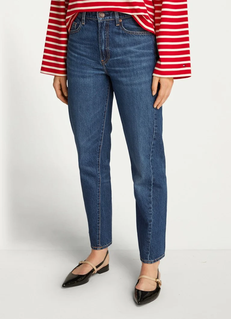 Calça jeans Tommy Hilfiger de cintura alta e corte reto com bolsos laterais.