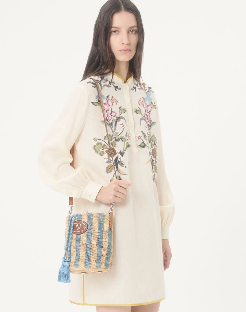 Valentino Garavani lille stribet raffia-buckettaske