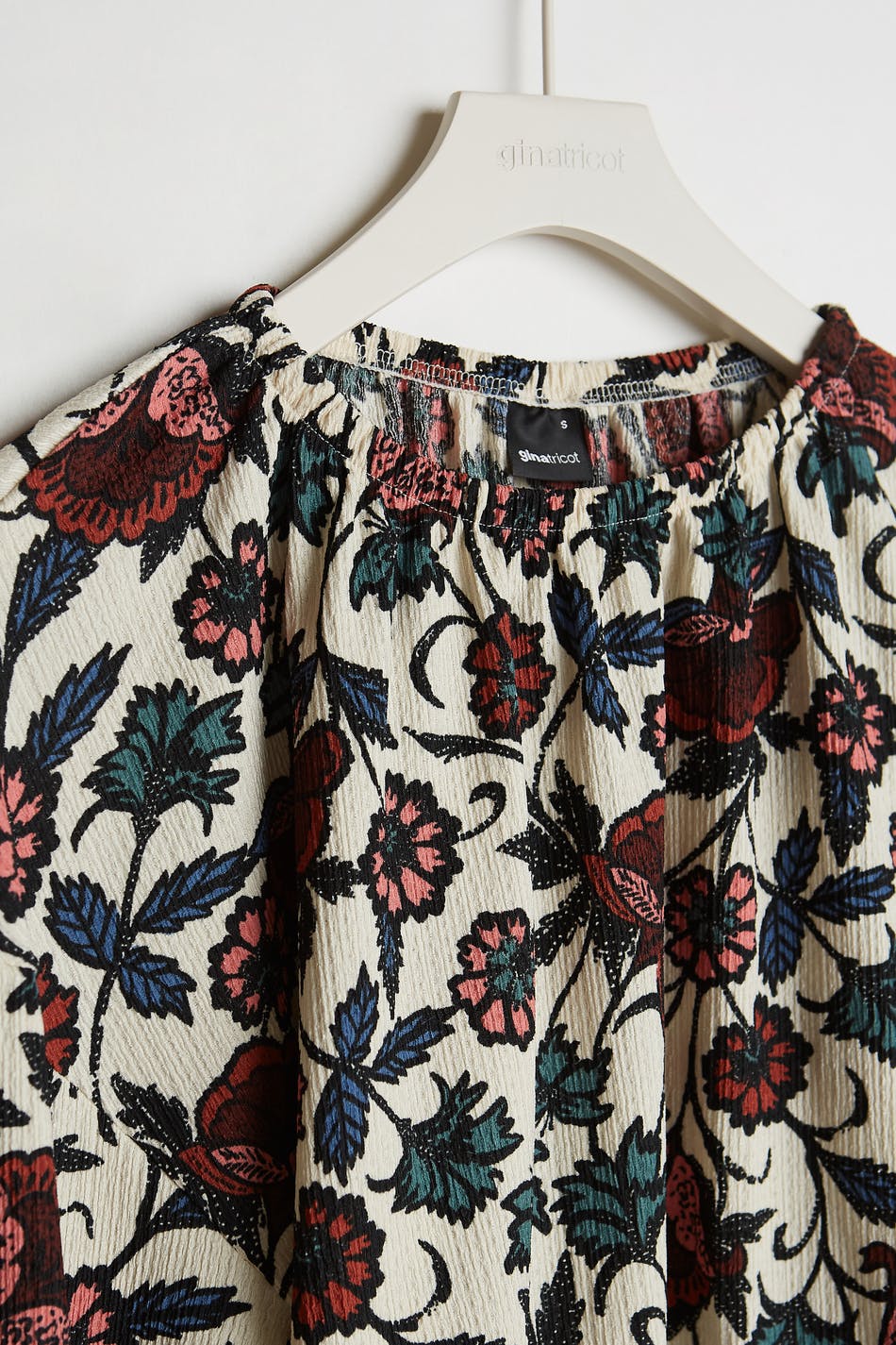 Carlie top