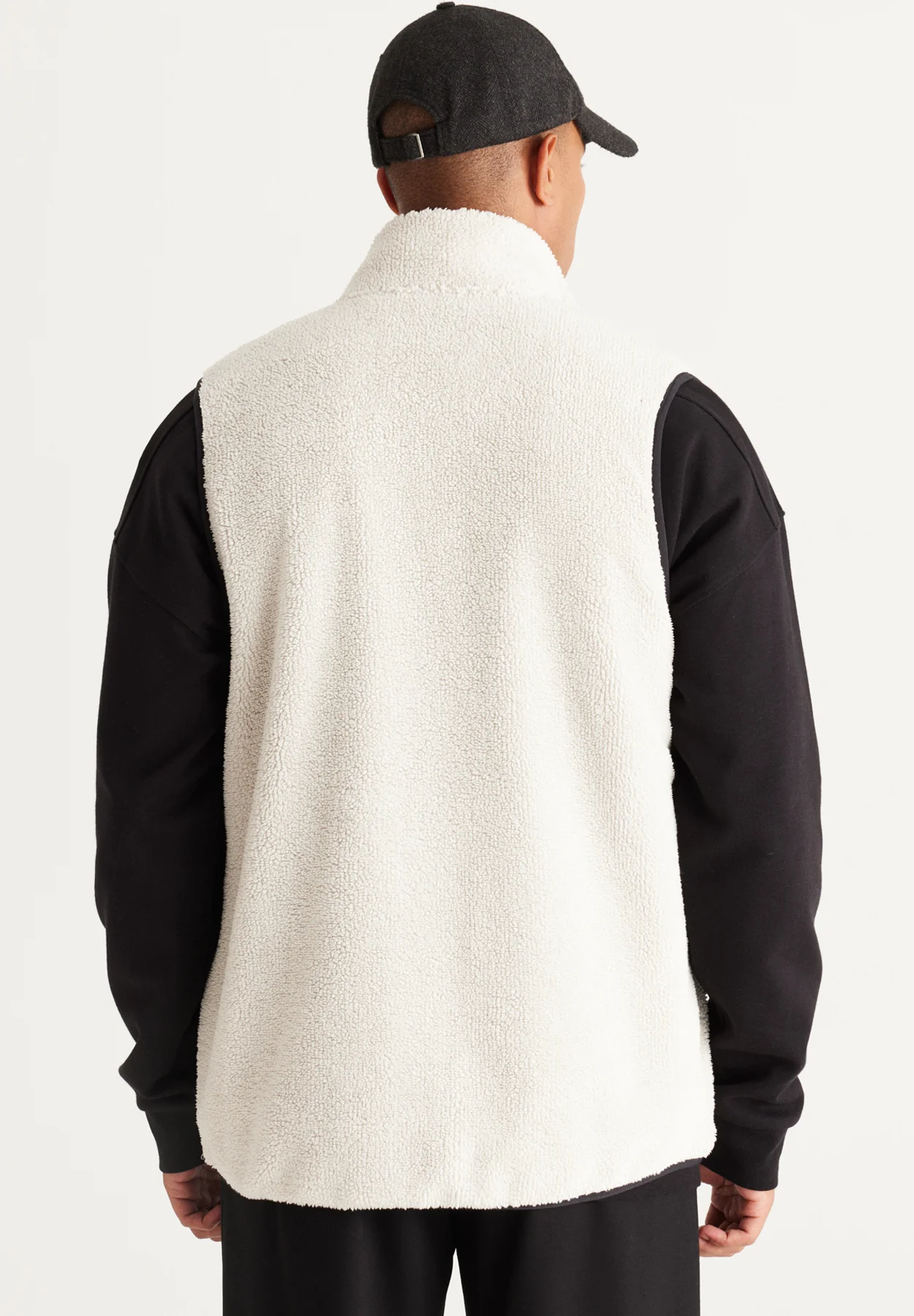 AC&CO / ALTINYILDIZ CLASSICS STANDARD FIT - Chaleco