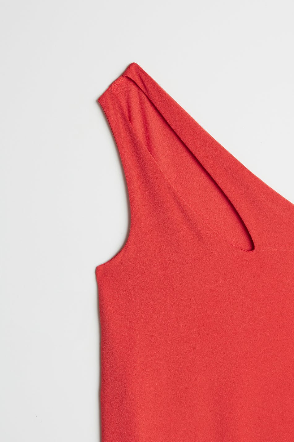 Clara cut out top