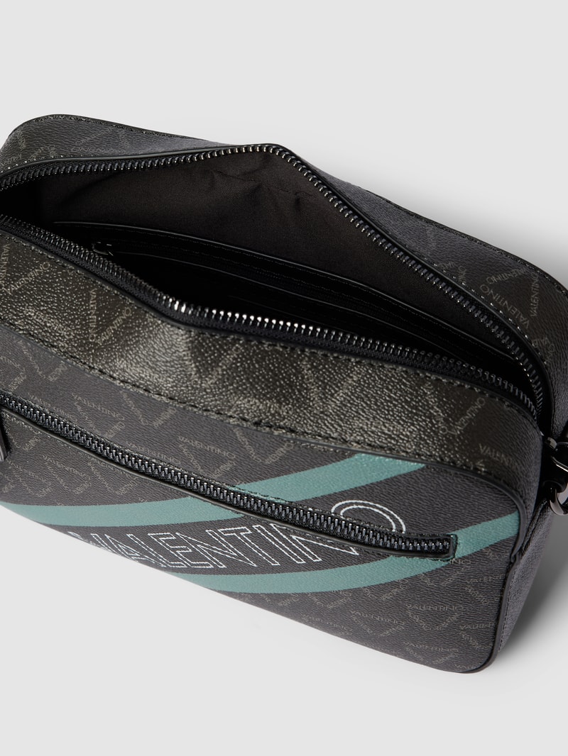 Crossbody Bag mit Label-Print in hellgrün