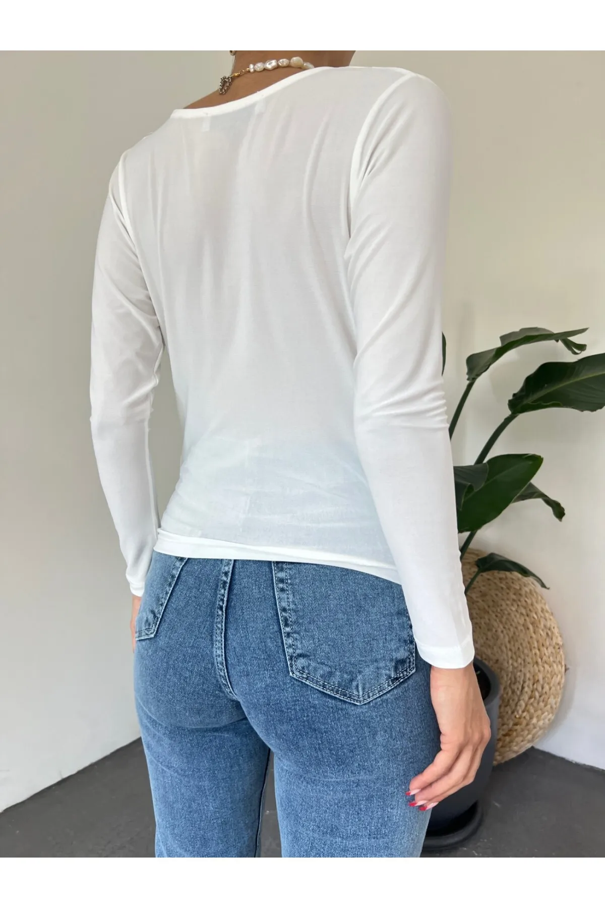 Modamorfo  Sendy-Bluse mit drapiertem Kragen