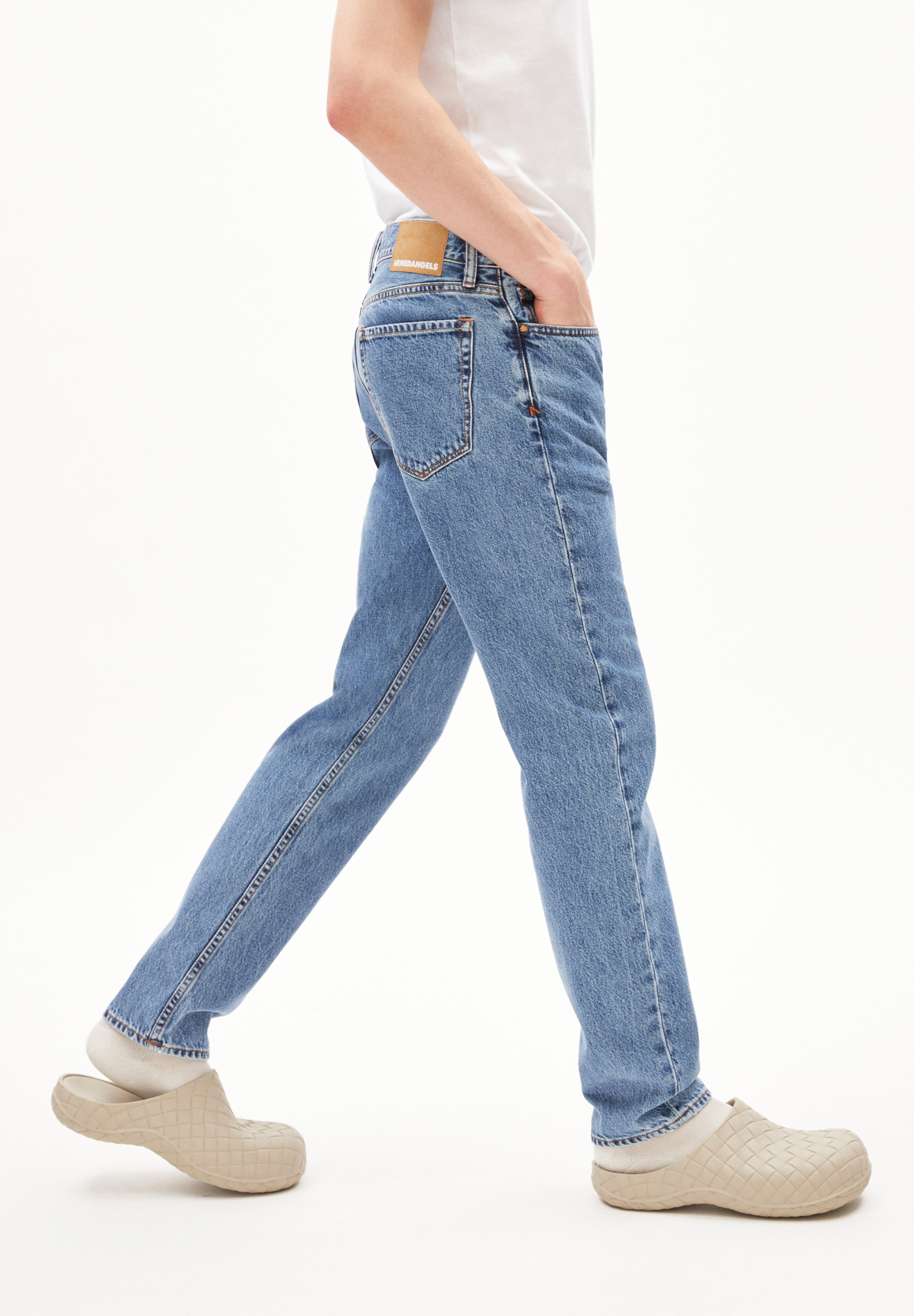 Straight Leg Mid Waist aus Bio-Baumwoll Mix